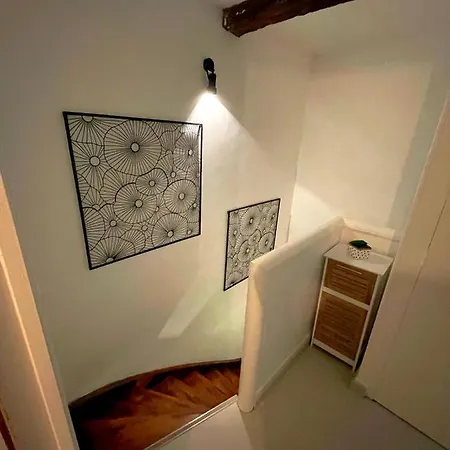 Apartment Triplex Plein Coeur Du Centre Historique Charleville-Mezieres